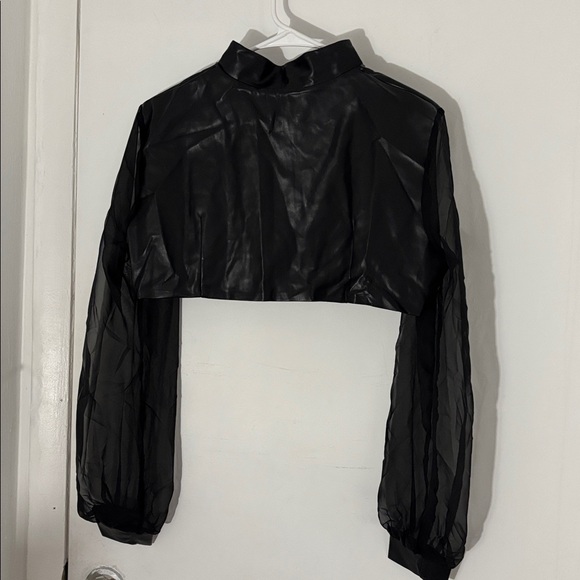 Black Sheer Sleeve Crop Top - Picture 4 of 4